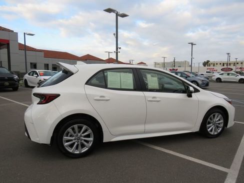 Certified 2025 Toyota Corolla SE w/ SE Package image 13