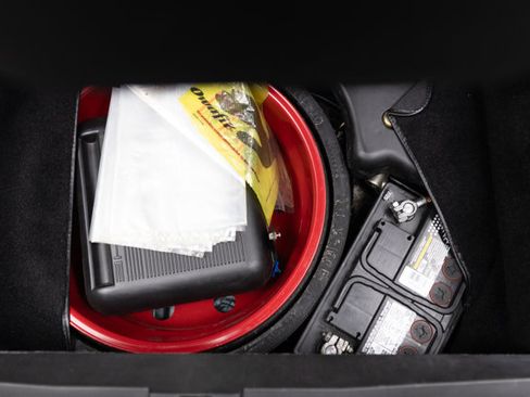 Used 1993 Porsche 911 Carrera image 90