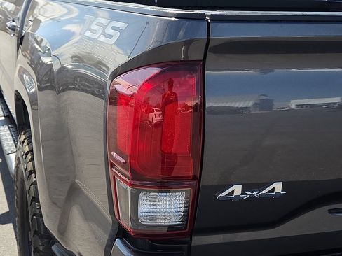 Used 2023 Toyota Tacoma SR AWD/4WD image 9