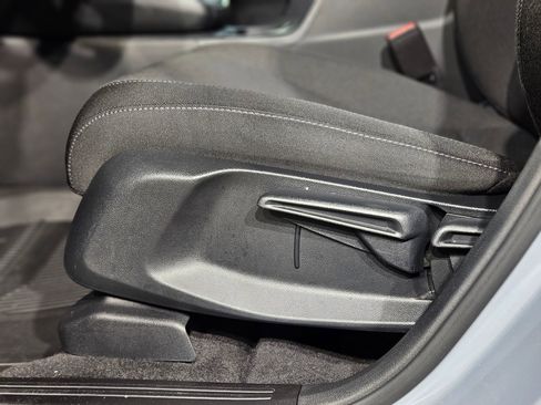 Used 2024 Honda CR-V LX image 22