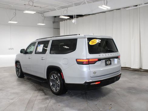 Used 2023 Jeep Wagoneer L Series III w/ Preferred Equipment Group image 7
