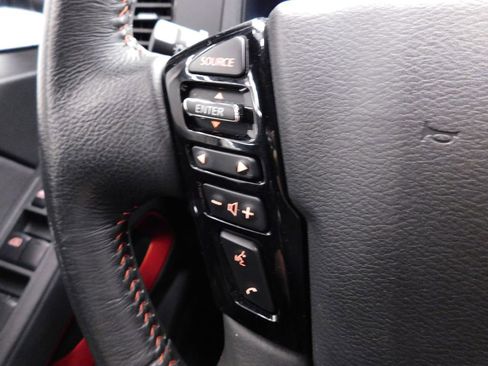 Used 2024 Nissan Frontier PRO-4X w/ Off-Road Protection Package image 19