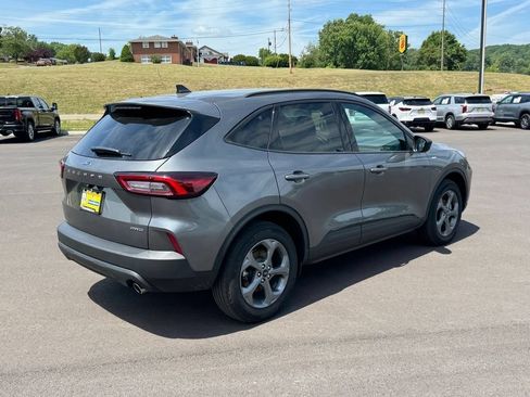 Used 2025 Ford Escape ST-Line AWD/4WD image 4