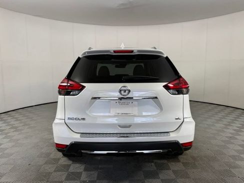 Used 2018 Nissan Rogue SL w/ Premium Package FWD image 7