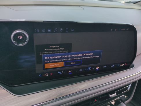 Certified 2025 Chevrolet Suburban Z71 image 14