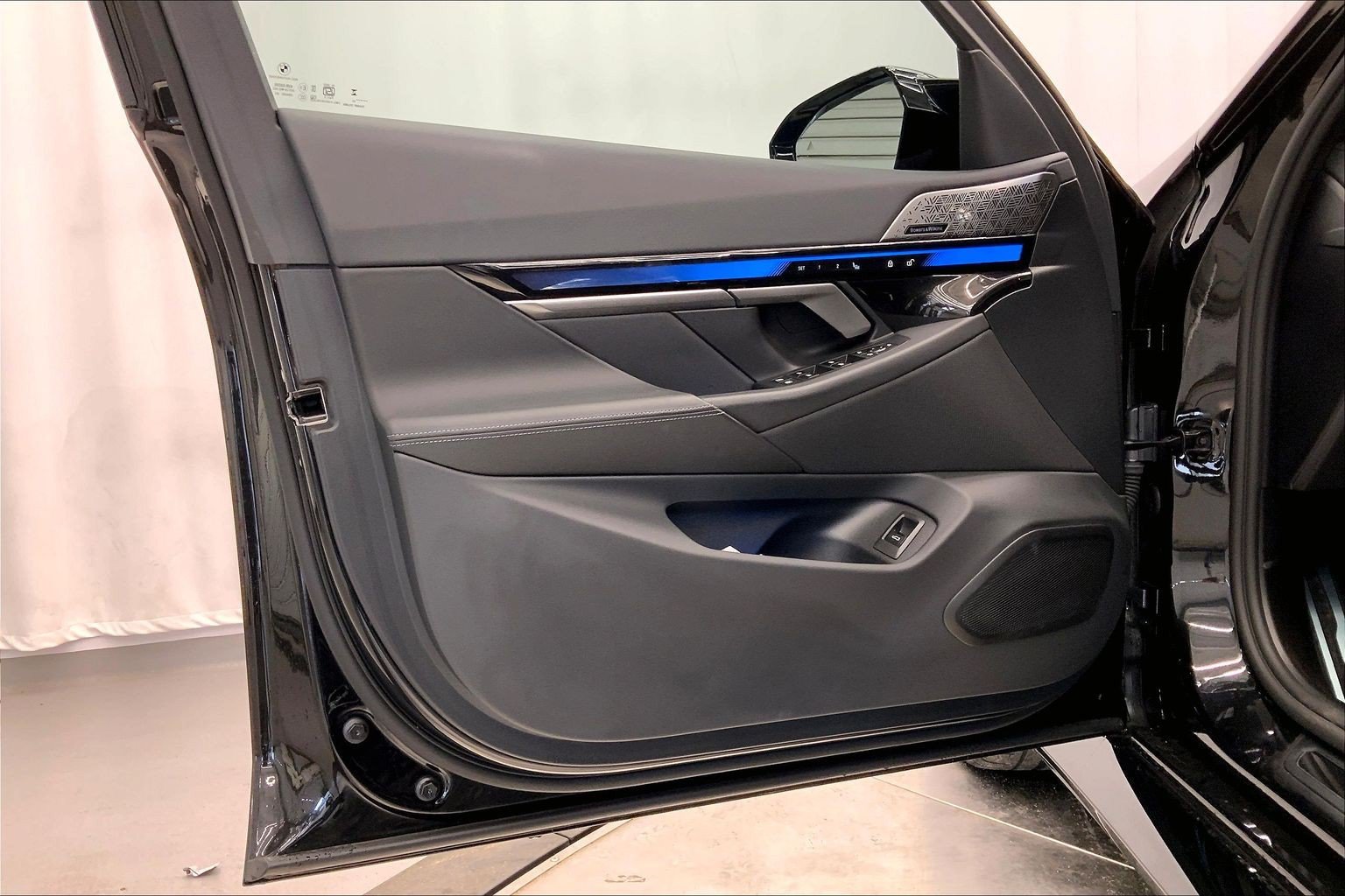 Used 2025 BMW M5 w/ Executive Package AWD/4WD image 27