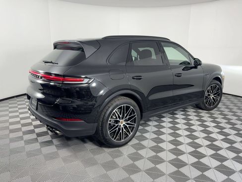 Used 2025 Porsche Cayenne Coupe AWD/4WD image 9