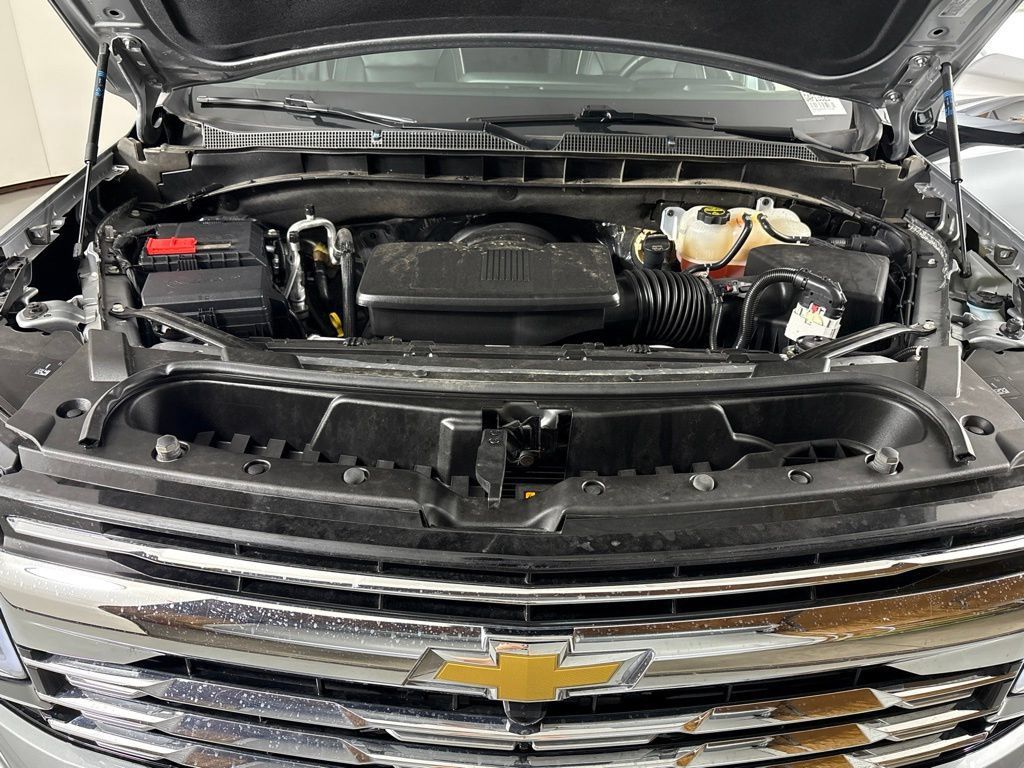 Certified 2025 Chevrolet Suburban Premier RWD image 52