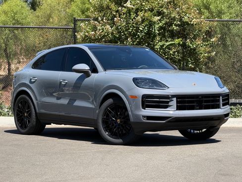 Certified 2024 Porsche Cayenne Coupe AWD/4WD image 9