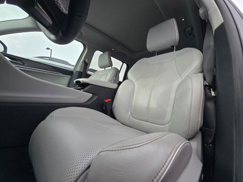 Used 2021 Jeep Grand Cherokee L Overland w/ Luxury Tech Group IV image 18