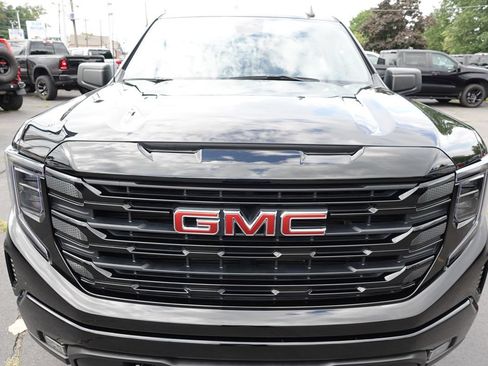 Used 2023 GMC Sierra 1500 Elevation AWD/4WD image 6