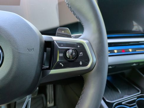 Certified 2024 BMW 540i xDrive w/ Executive Package image 23