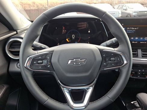 Used 2026 Chevrolet Trax ACTIV image 18