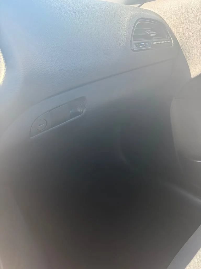 Used 2016 Dodge Challenger SXT RWD image 13