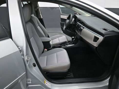 Used 2014 Toyota Corolla LE image 30