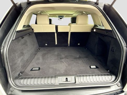 Used 2019 Land Rover Range Rover Sport HST image 11