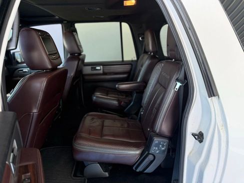 Used 2016 Ford Expedition EL Platinum image 16