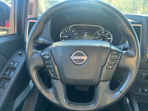 Used 2023 Nissan Frontier SV w/ SV Convenience Package image 10