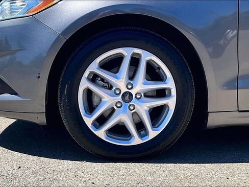 Used 2013 Ford Fusion SE FWD image 12