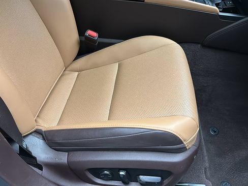 Used 2021 Lexus ES 250 w/ Premium Package AWD/4WD image 20