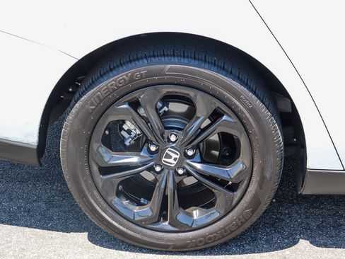 Used 2025 Honda Accord SE image 8