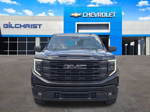 Used 2024 GMC Sierra 1500 Elevation RWD image 2