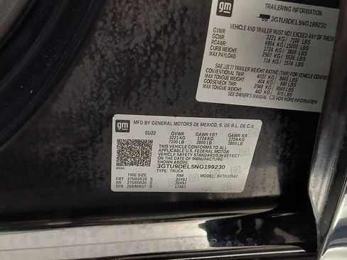 Used 2022 GMC Sierra 1500 SLT w/ SLT Premium Package image 17