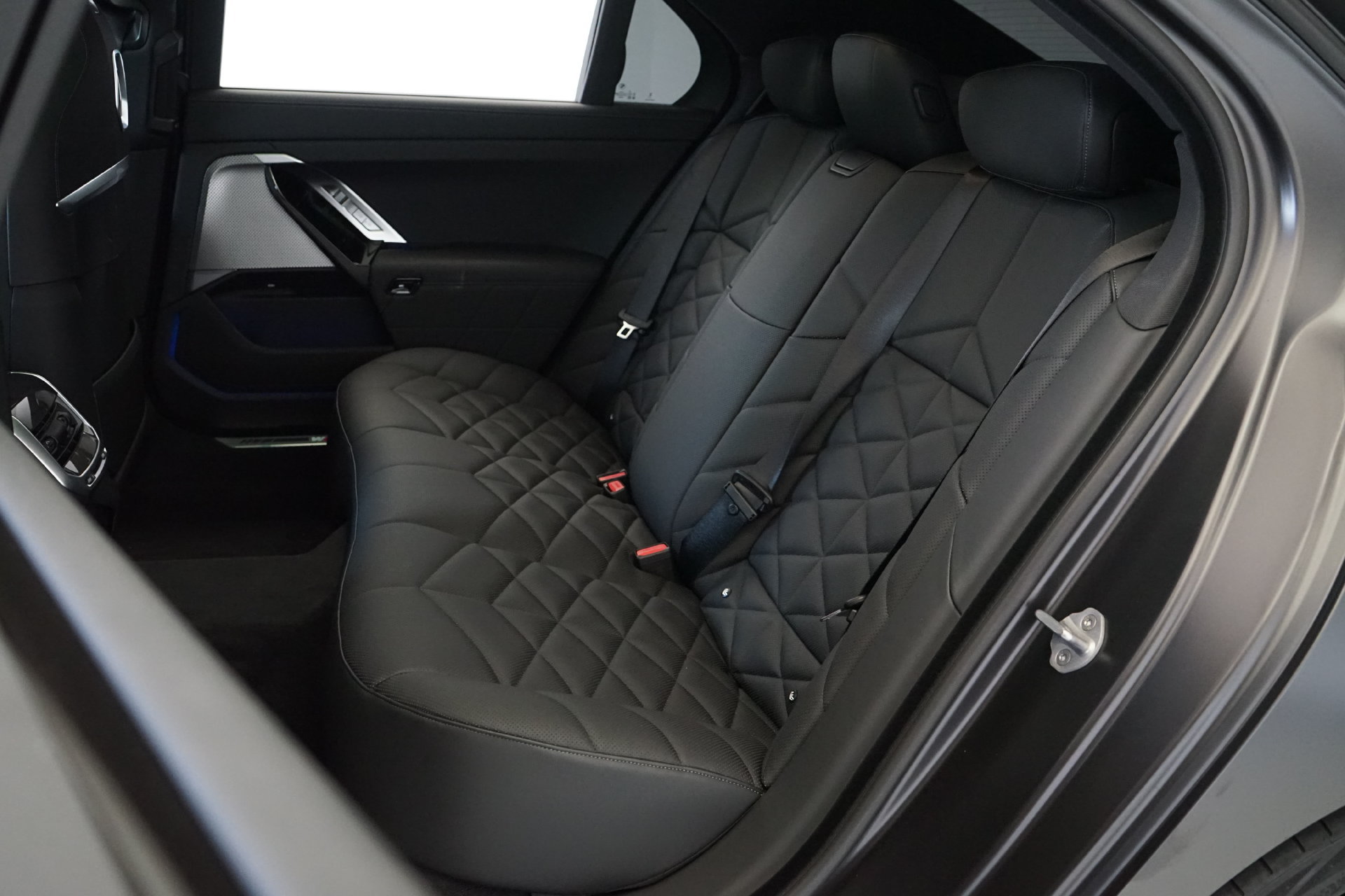 Used 2026 BMW 740i RWD image 16