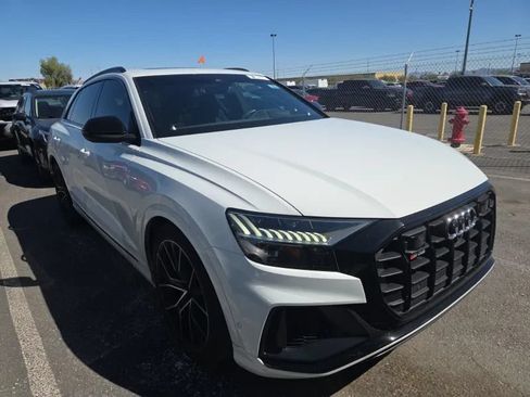 Used 2023 Audi SQ8 Prestige w/ Prestige Package AWD/4WD image 3