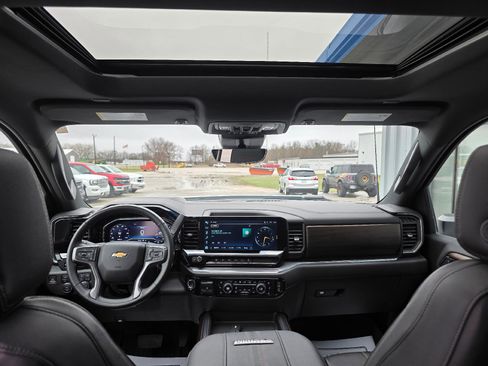 Used 2024 Chevrolet Silverado 2500 High Country w/ Technology Package image 24