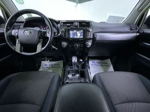 Used 2017 Toyota 4Runner TRD Off-Road image 16