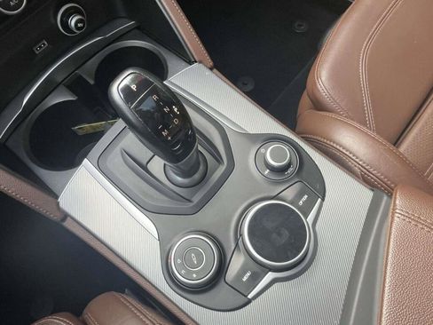 Used 2019 Alfa Romeo Stelvio Ti Sport w/ Quick Order Package 22S Sport AWD/4WD image 27