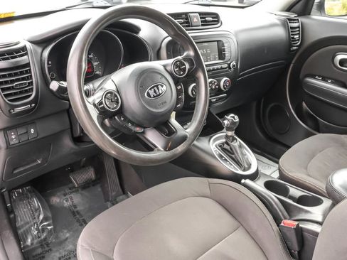 Used 2017 Kia Soul image 4