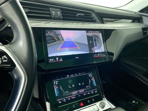 Certified 2022 Audi e-tron Premium Plus w/ Premium Plus Package image 5