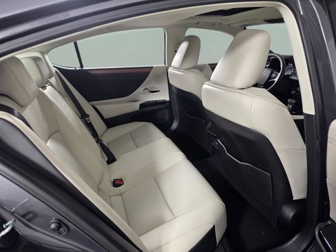 New 2025 Lexus ES 350 w/ Premium Package image 12