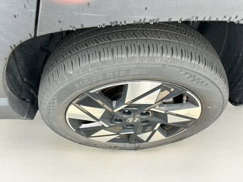 Used 2024 Hyundai Kona SEL w/ Convenience Package AWD/4WD image 11