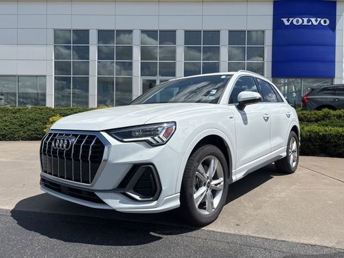 Used 2024 Audi Q3 2.0T Premium Plus AWD/4WD image 2