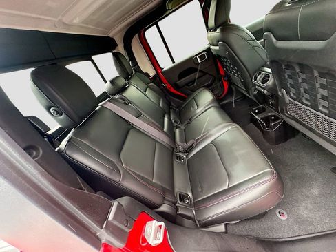 Used 2021 Jeep Gladiator Rubicon image 32