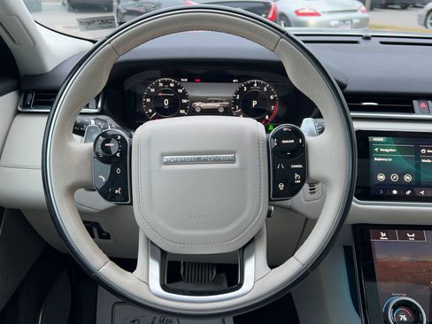 Used 2018 Land Rover Range Rover Velar R-Dynamic HSE image 19
