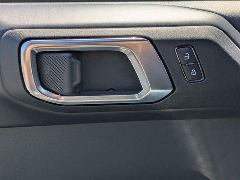 New 2025 Ford Bronco Outer Banks image 13