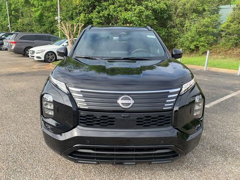 New 2026 Nissan Rogue Platinum image 3