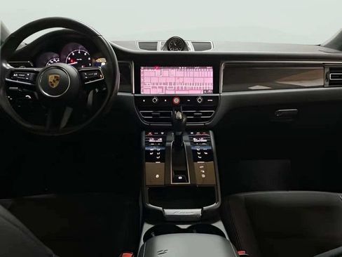 Used 2023 Porsche Macan AWD/4WD image 11