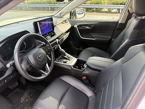 Certified 2023 Toyota RAV4 XLE Premium image 9