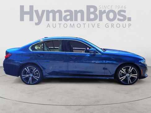 Used 2023 BMW 330i xDrive Sedan w/ Premium Package AWD/4WD image 2