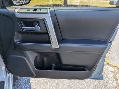 Used 2022 Toyota 4Runner TRD Sport w/ Technology Package RWD image 33
