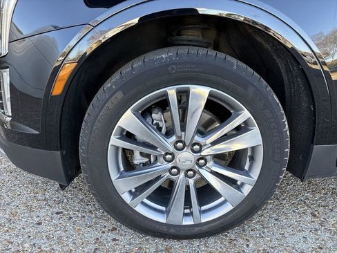 Certified 2024 Cadillac XT5 Premium Luxury w/ LPO, Floor Liner Package image 34