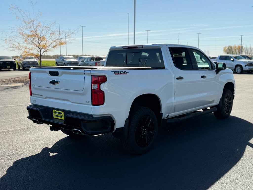 Used 2022 Chevrolet Silverado 1500 LT Trail Boss w/ LT Trail Boss Premium Package AWD/4WD image 7