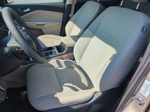 Used 2017 Ford Escape SE w/ Equipment Group 201A FWD image 14