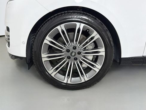 Certified 2023 Land Rover Range Rover Long Wheelbase SE AWD/4WD image 34