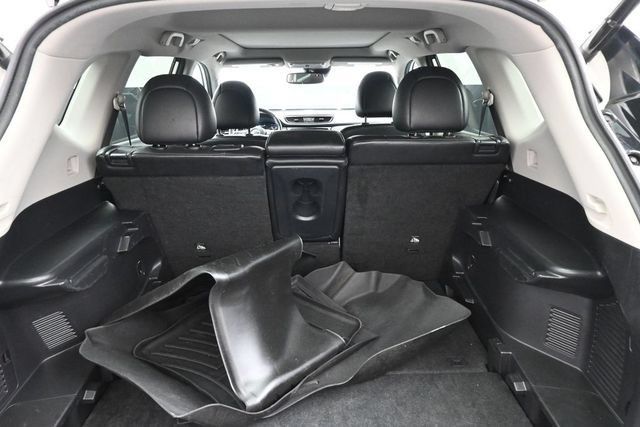 Used 2017 Nissan Rogue SL w/ SL Premium Package FWD image 26